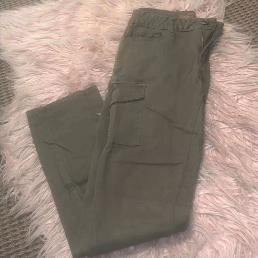 Army green cargo pants